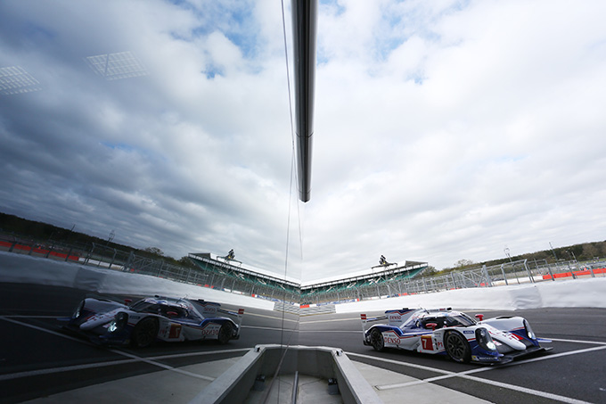 Kazuki Nakajima knalt naar pole: "Hij ging goed om met de banden"